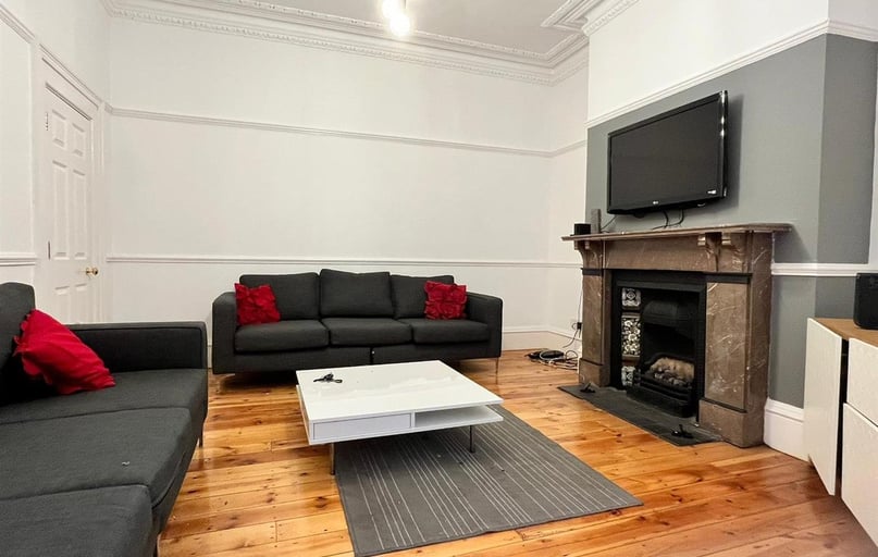 Holly Avenue, Jesmond, Newcastle - Image 1